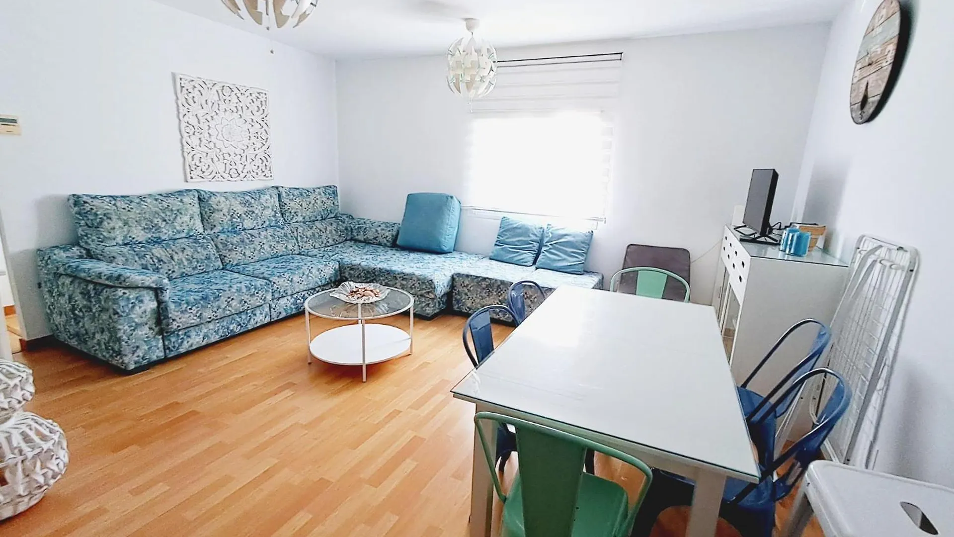 טורמולינוס Beautiful 3 Bedroom, Carihuela 0*,
