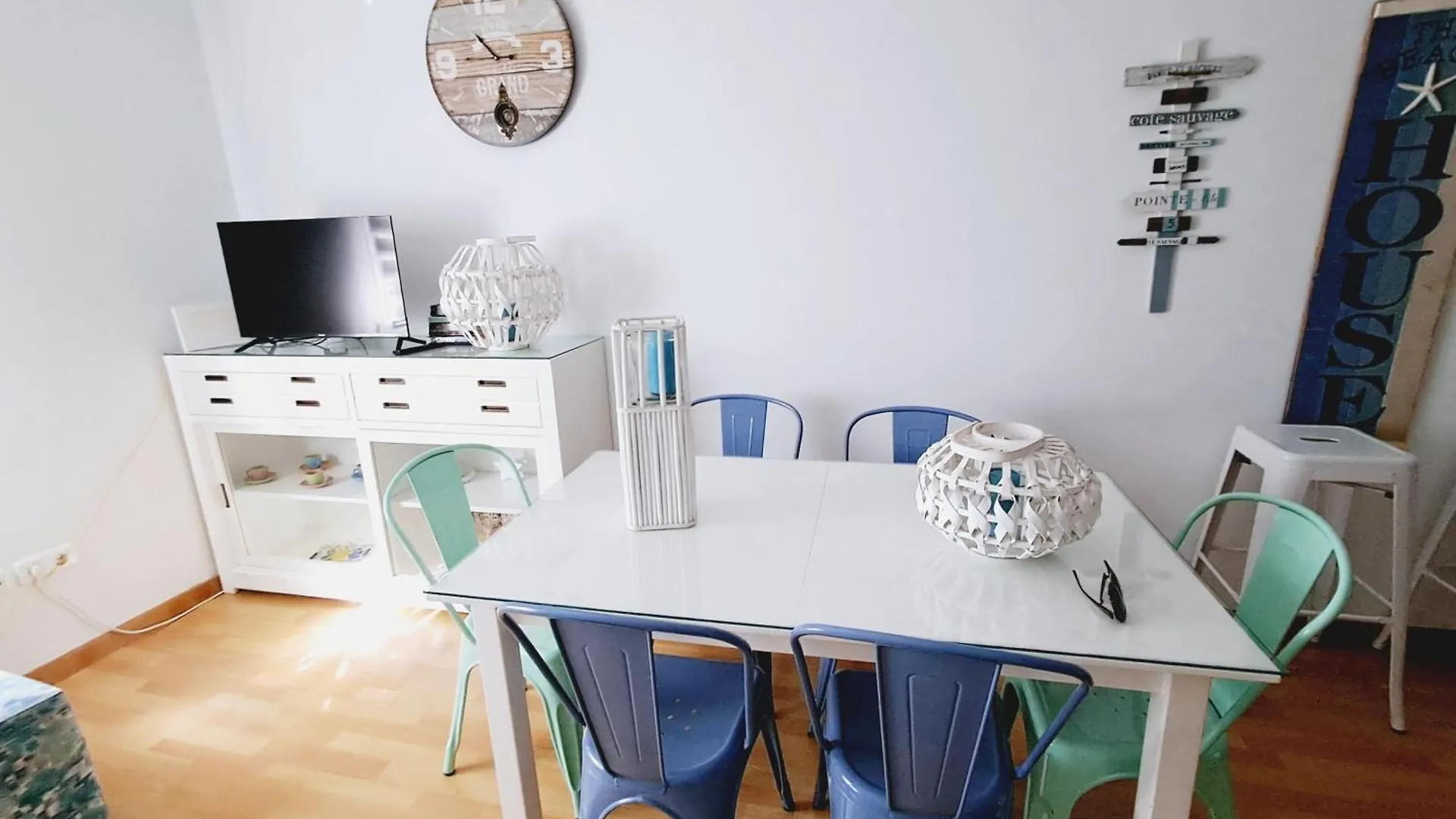 טורמולינוס Beautiful 3 Bedroom, Carihuela דירה
