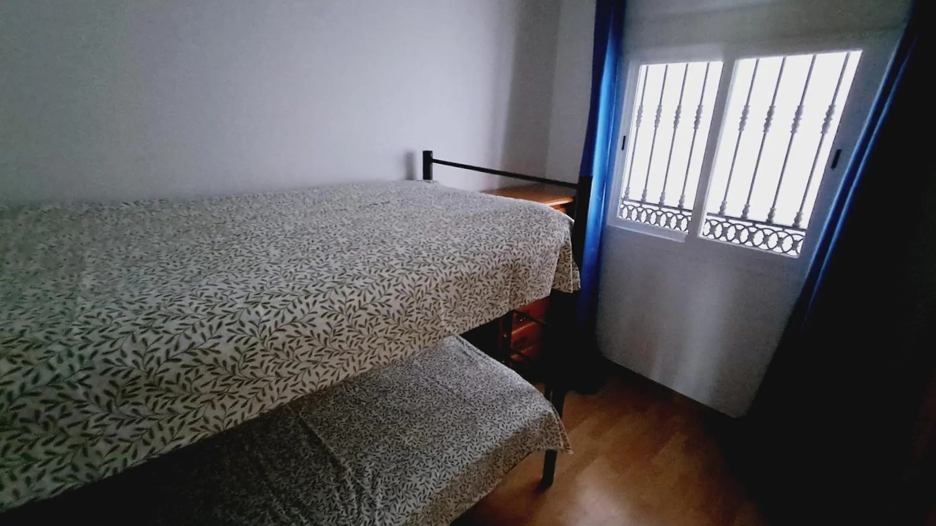 טורמולינוס Beautiful 3 Bedroom, Carihuela 0*,