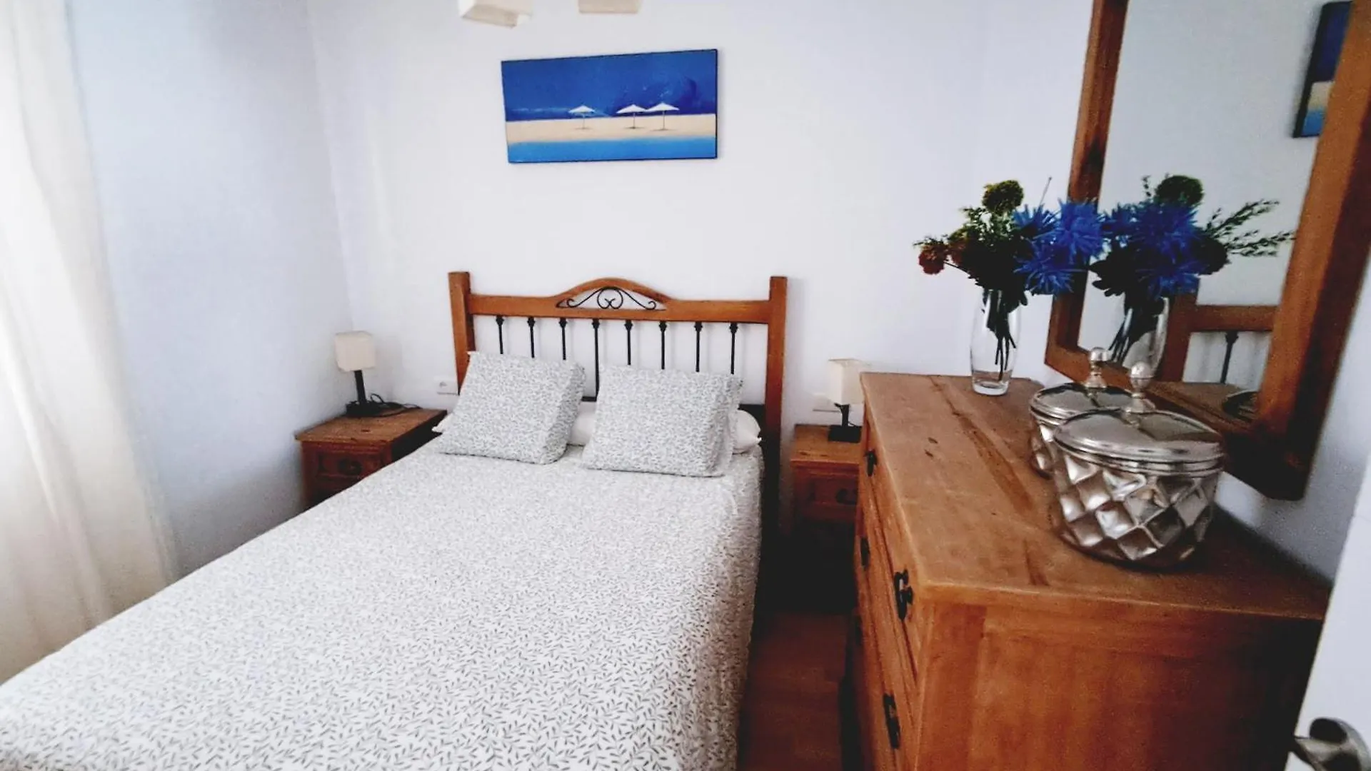 דירה טורמולינוס Beautiful 3 Bedroom, Carihuela ספרד